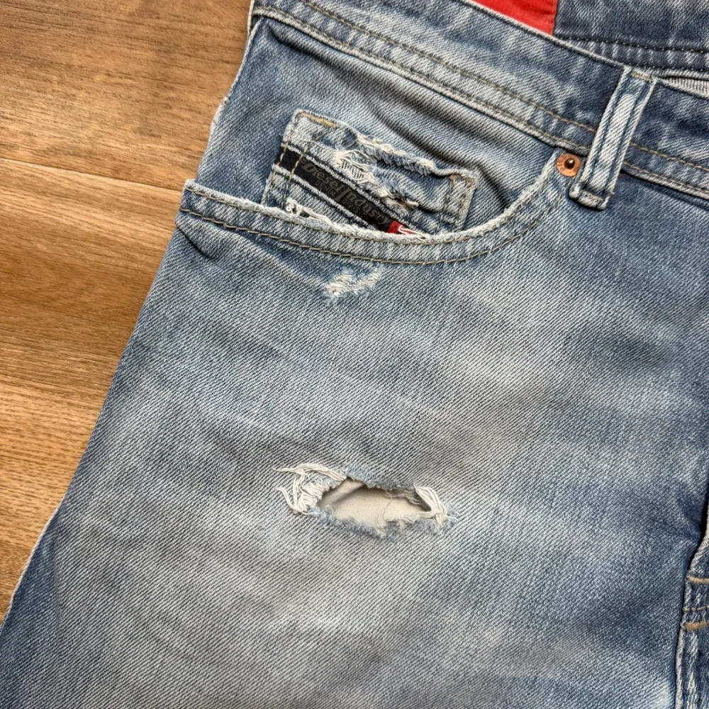 Diesel Thommer Jeans Mens 30x32 Blue Light‎ Wash Distressed Slim Skinny 084DD